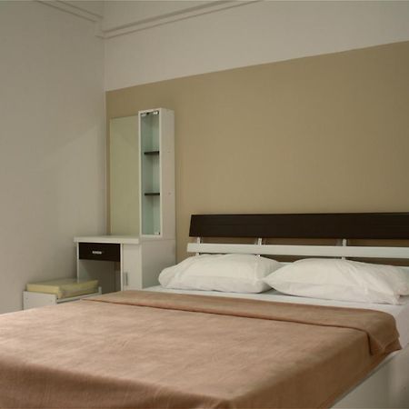 Baanbudsarin Apartment Sing Buri Eksteriør billede