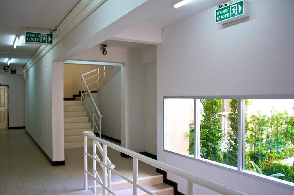 Baanbudsarin Apartment Sing Buri Eksteriør billede