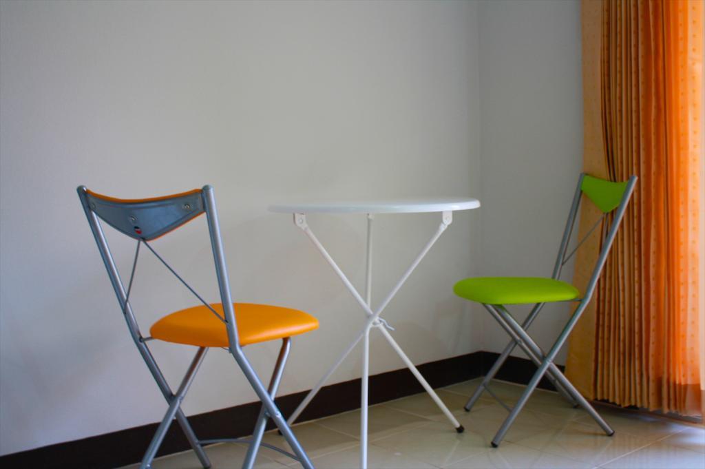 Baanbudsarin Apartment Sing Buri Eksteriør billede