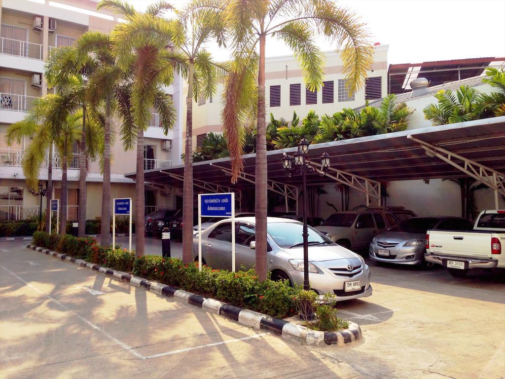 Baanbudsarin Apartment Sing Buri Eksteriør billede